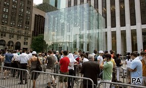 iPhone scores drop as Samsung Galaxy ads mock Apple fanboys